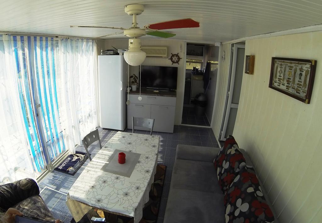 Hotel Delta Pontoon Mahmudia Zewnętrze zdjęcie